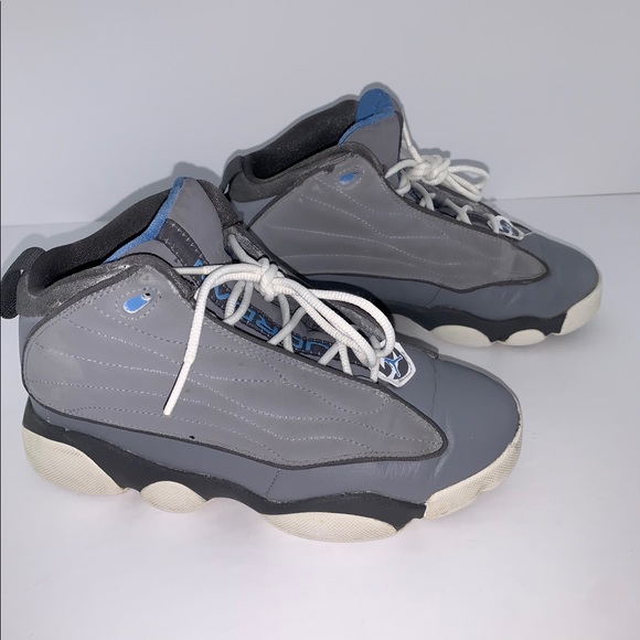 Boys Jordan 13 - Picture 3 of 5